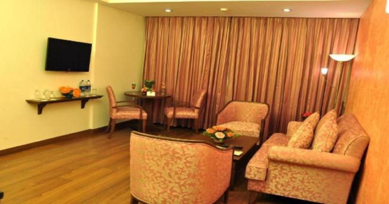 Le Lac Sarovar Portico- Ranchi Esterno foto
